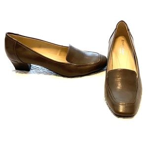 Naturalizer low pump